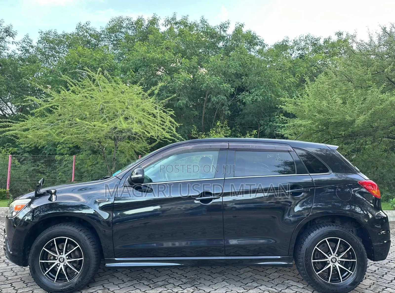 Mitsubishi RVR 2013 Black