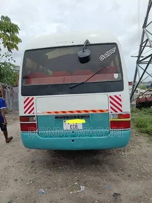 Toyota Coaster 2004 White