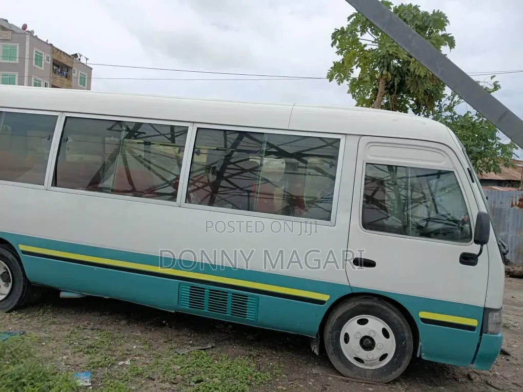 Toyota Coaster 2004 White