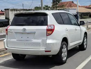 Toyota Vanguard 2007 White
