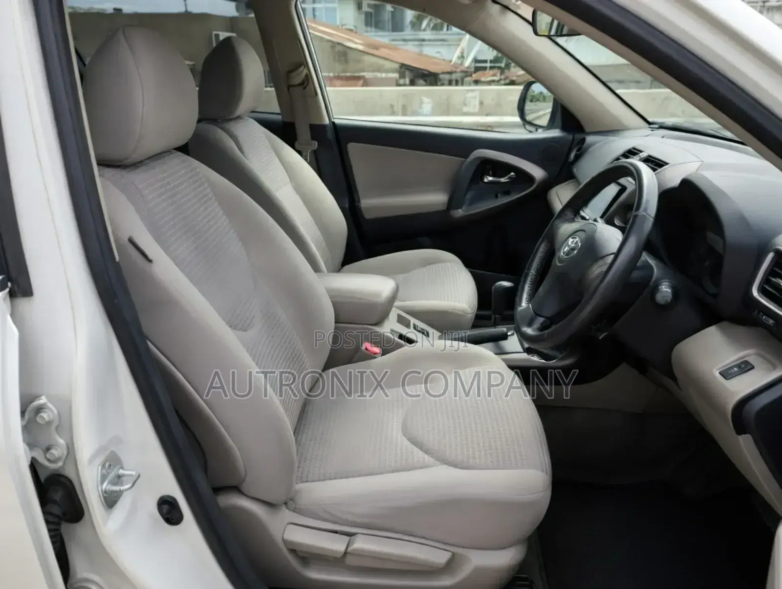 Toyota Vanguard 2007 White