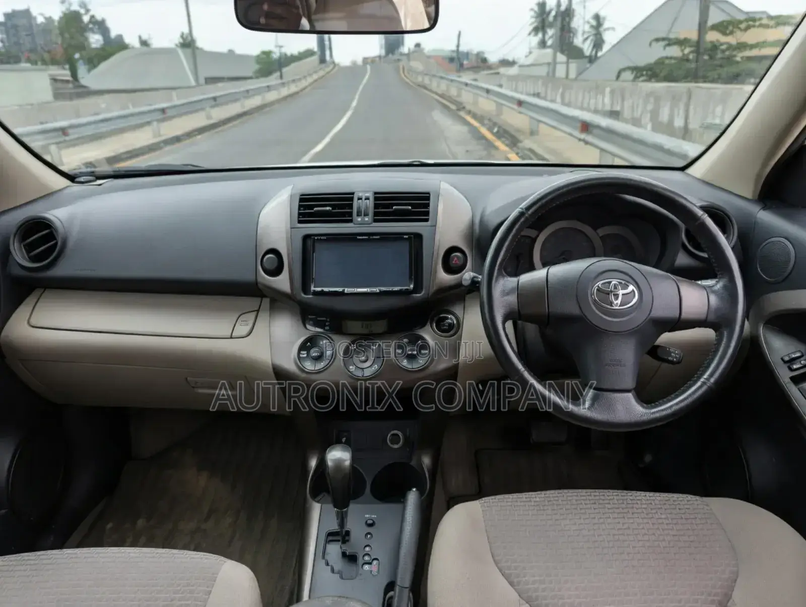 Toyota Vanguard 2007 White