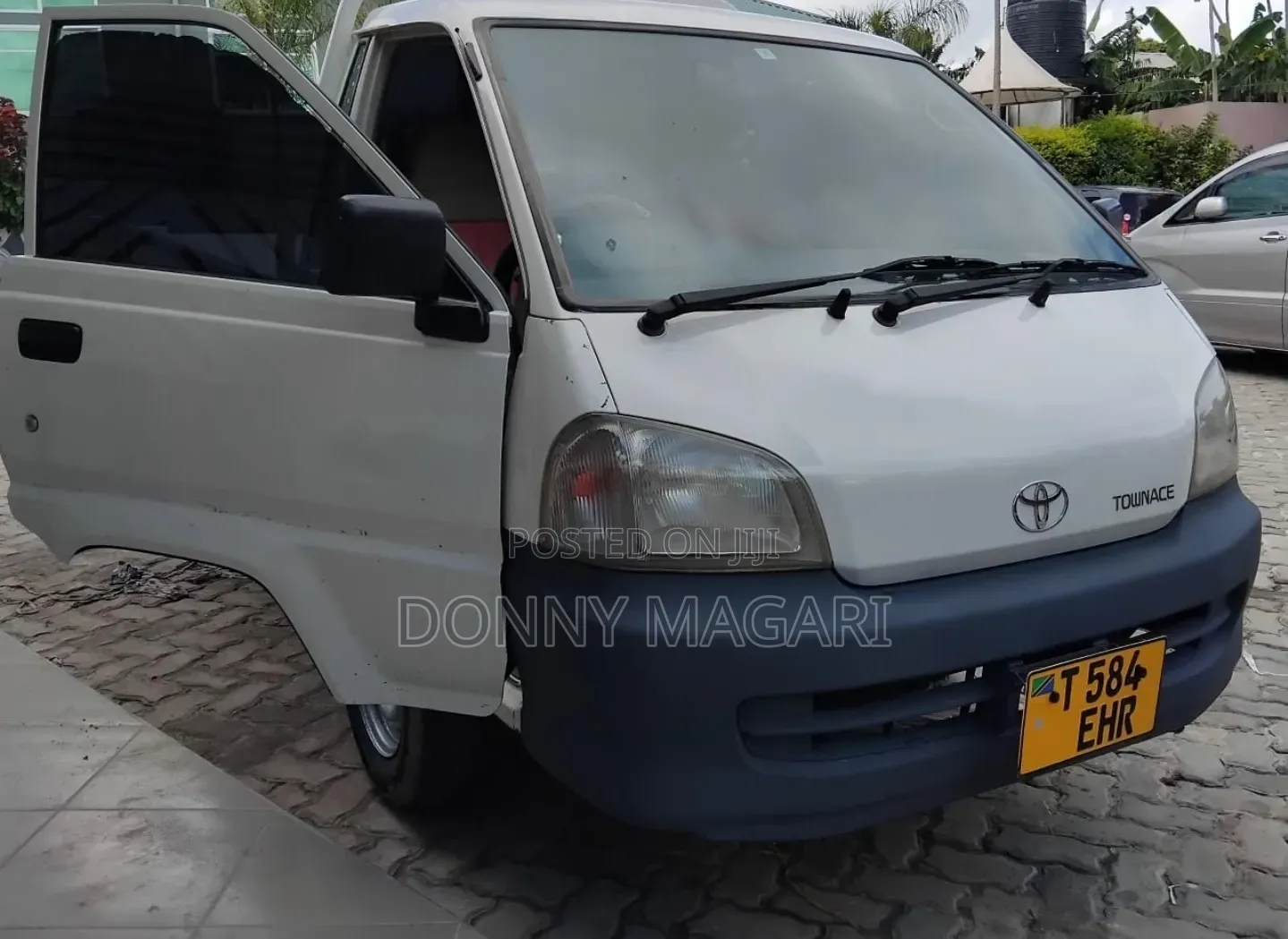 Toyota TownAce 2018 White