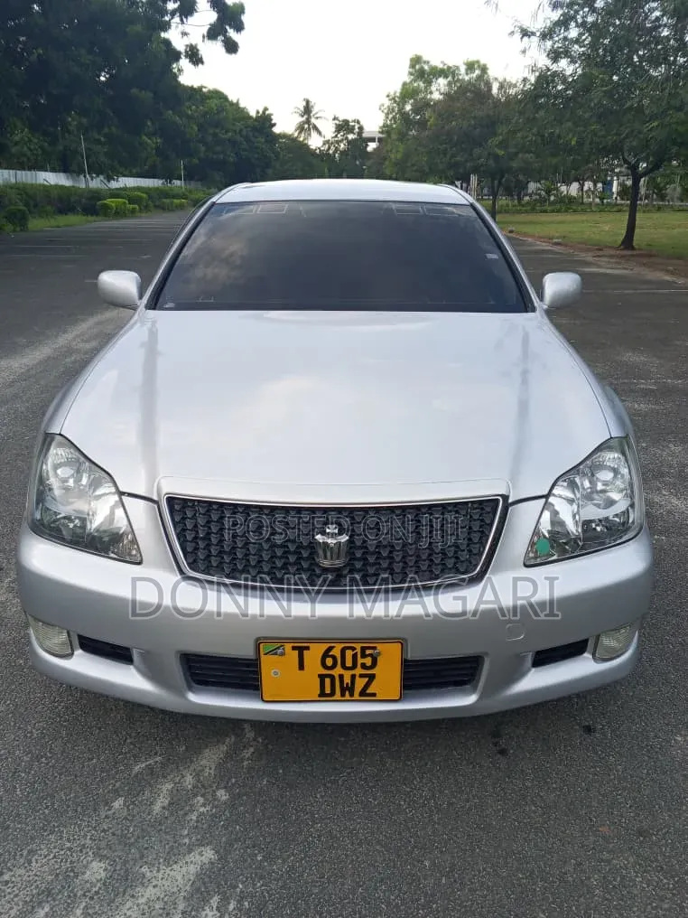 Toyota Crown 2006 Silver