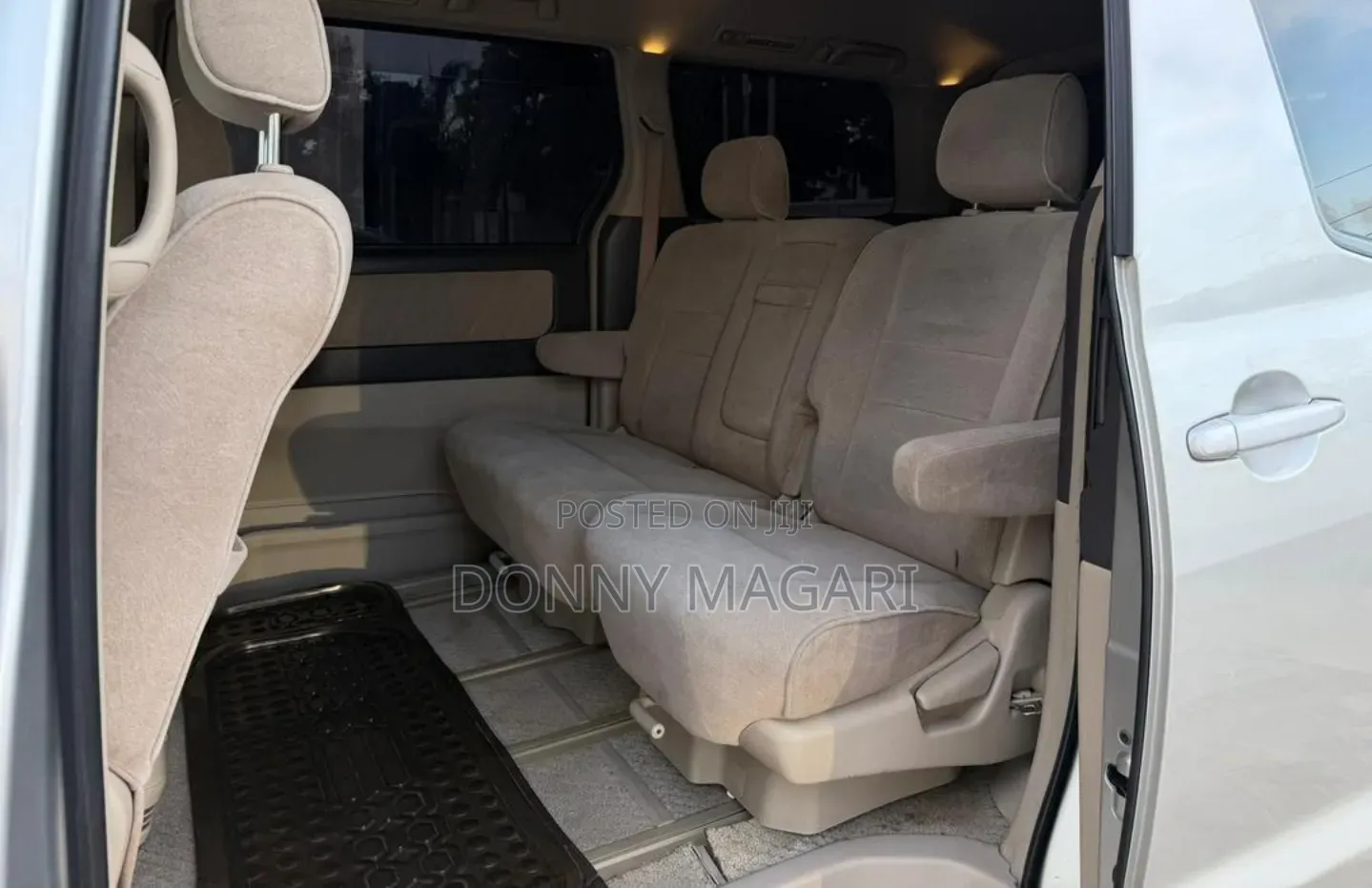 Toyota Alphard 2.4 Petrol AWD 2004 Silver