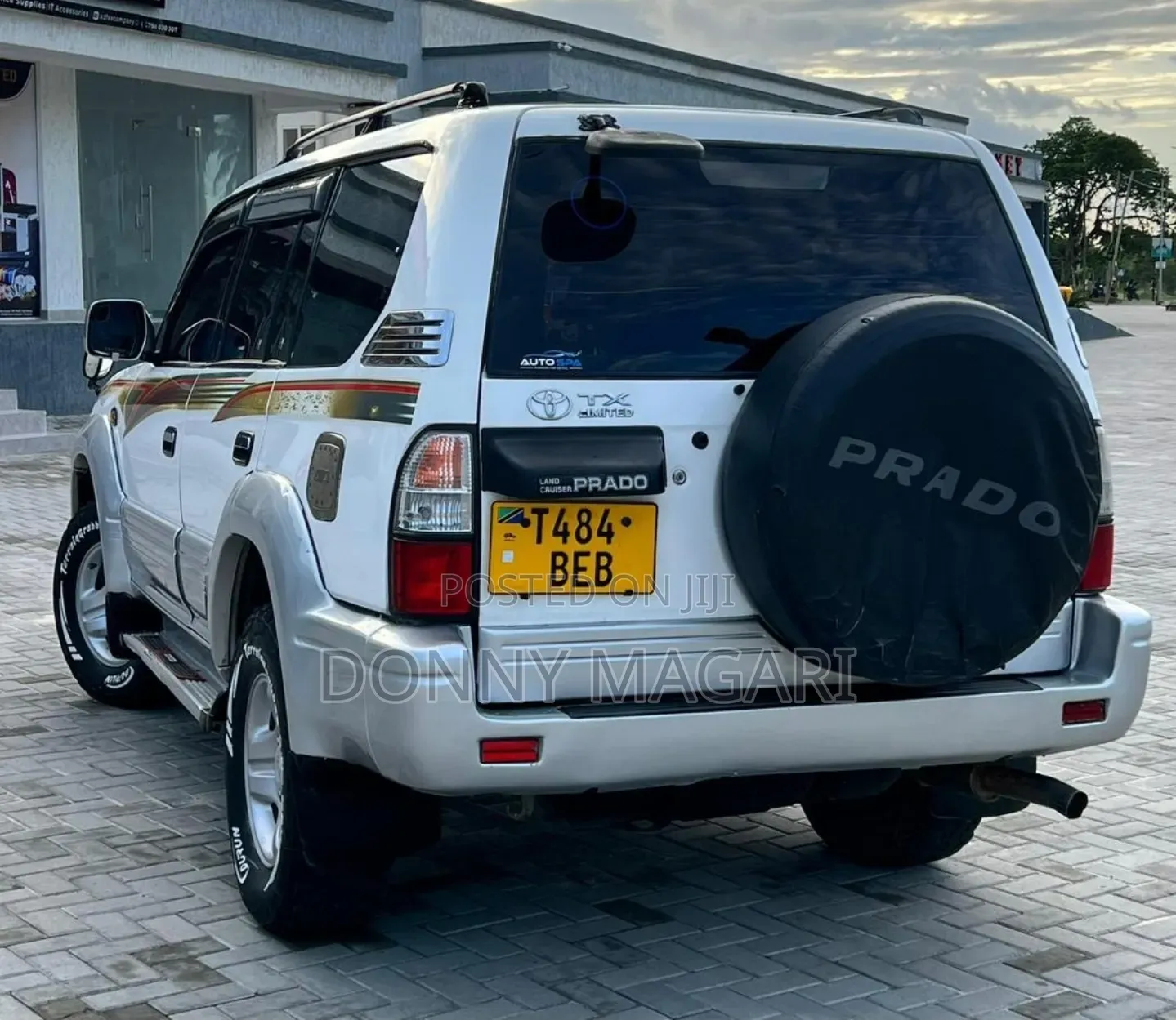Toyota Land Cruiser Prado 2005 White