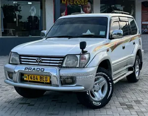 Toyota Land Cruiser Prado 2005 White