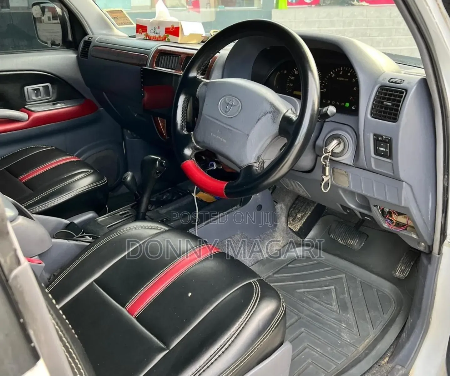 Toyota Land Cruiser Prado 2005 White