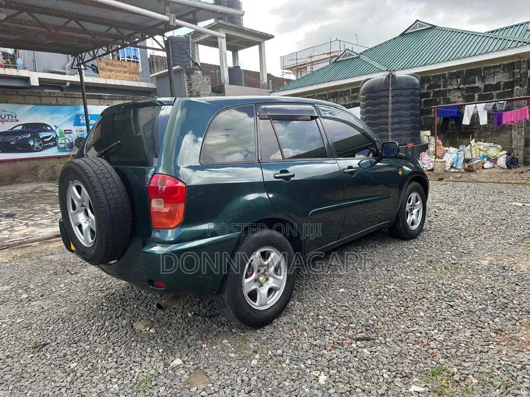 Toyota RAV4 1.8 2004 Green