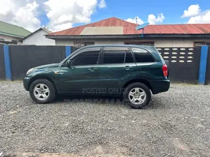 Toyota RAV4 1.8 2004 Green