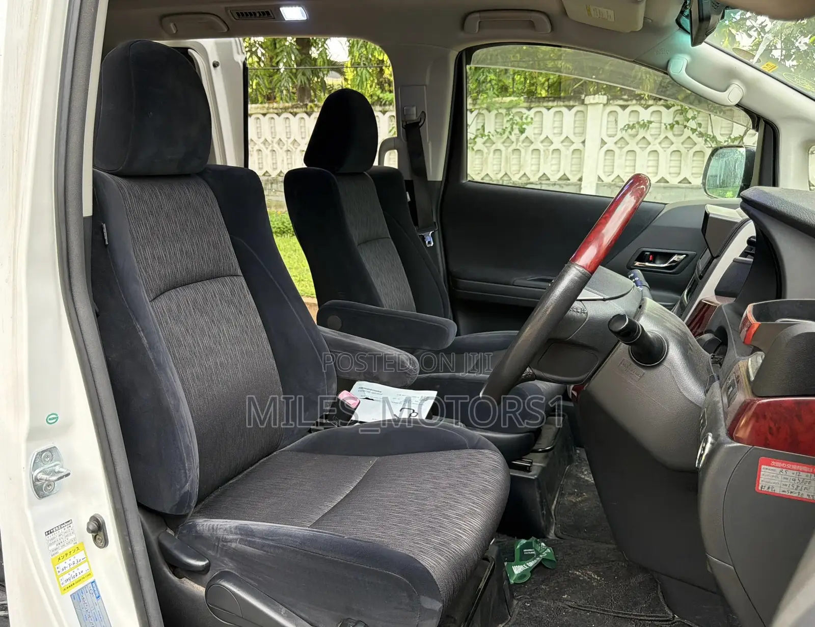 Toyota Alphard 2009 White