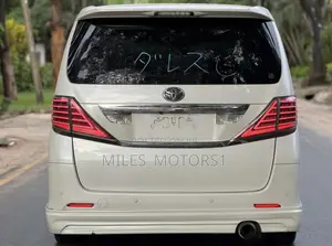 Toyota Alphard 2009 White