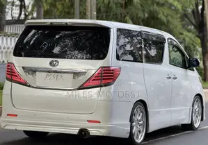 Toyota Alphard 2009 White