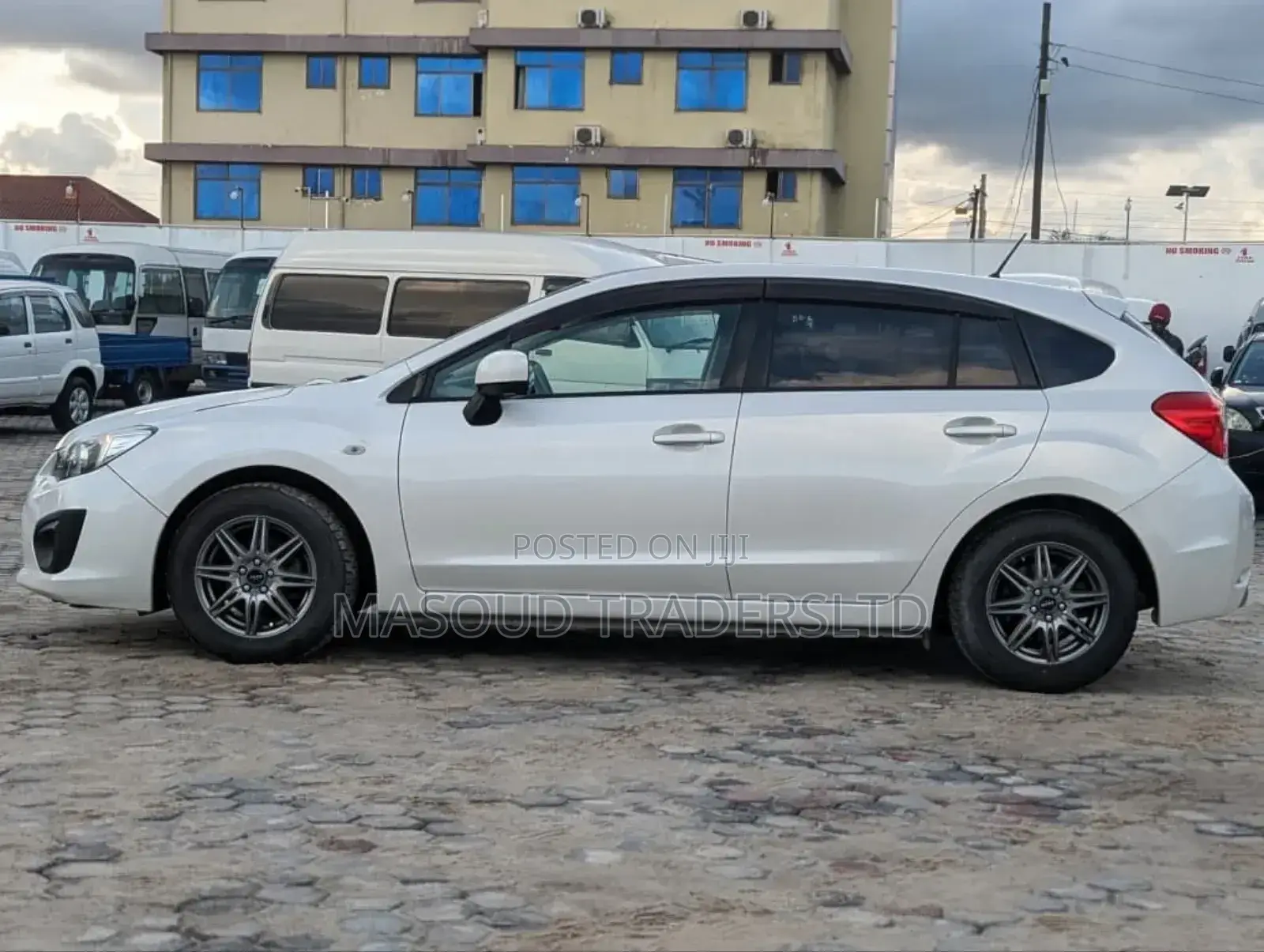 Subaru Impreza 2.0i Limited 4-dr 2013 White