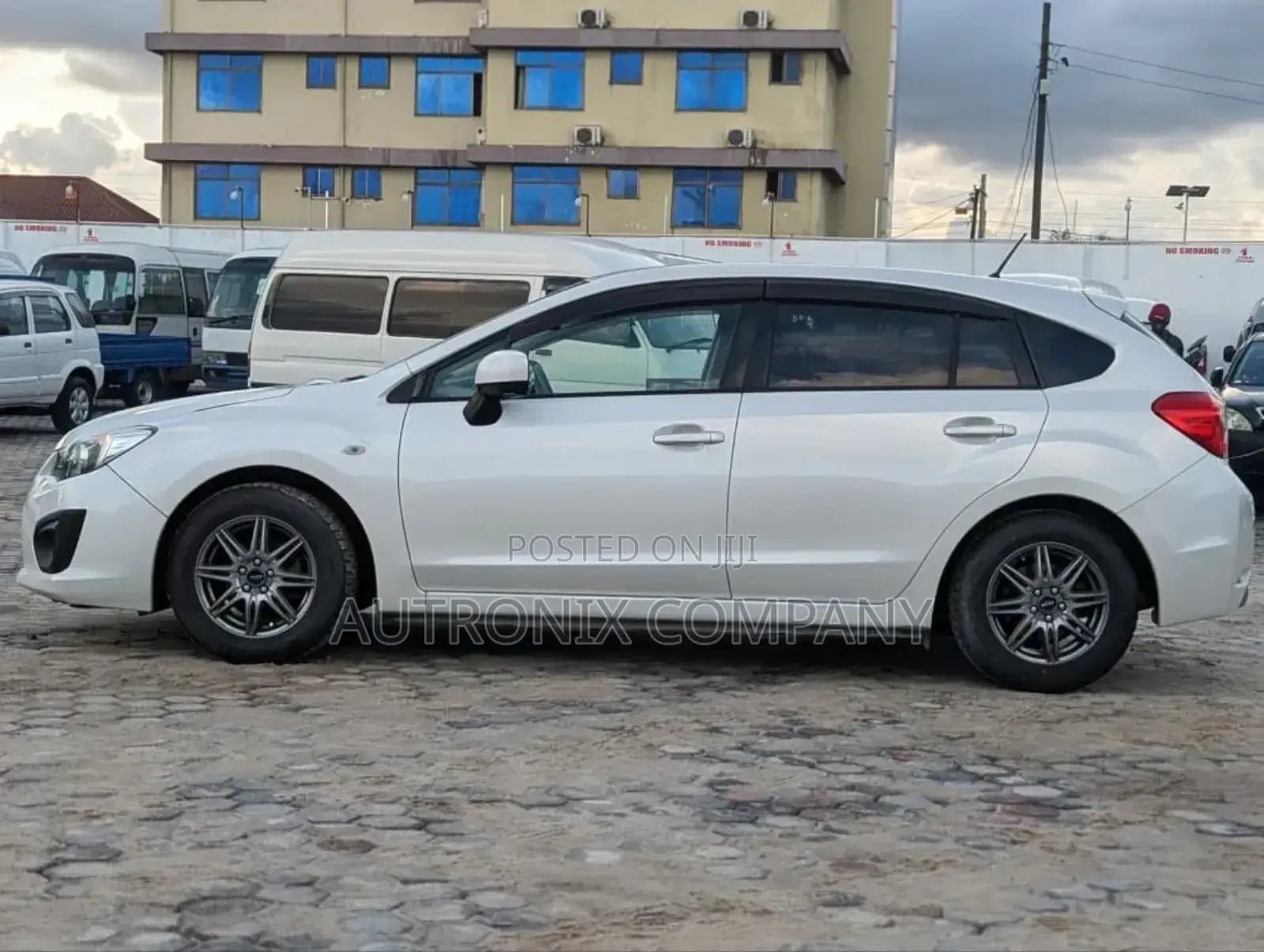 Subaru Impreza 2.0i Limited 4-dr 2013 White