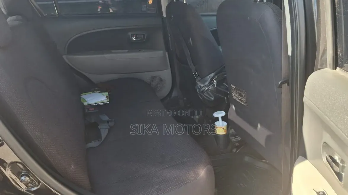 Toyota Passo 1.3 FWD 2006 Black