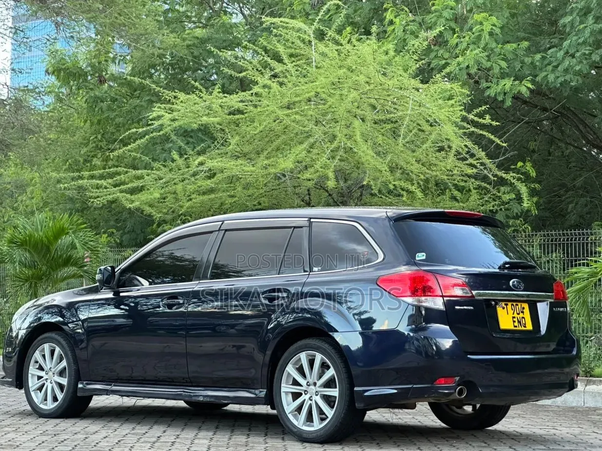 Subaru Legacy 2.5i 2013 Black