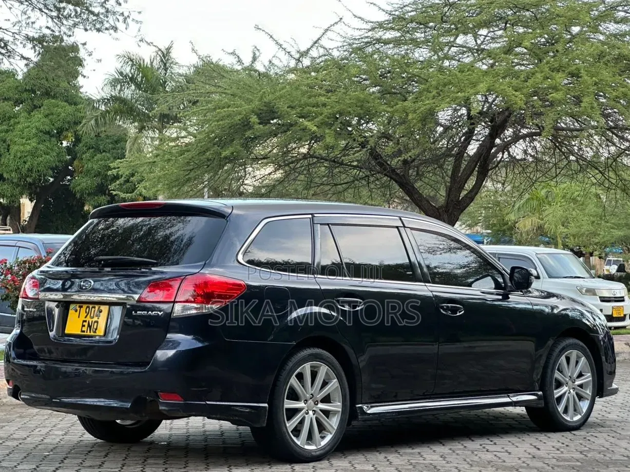 Subaru Legacy 2.5i 2013 Black