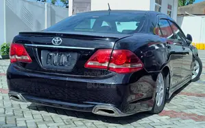 Toyota Crown 2008 Black