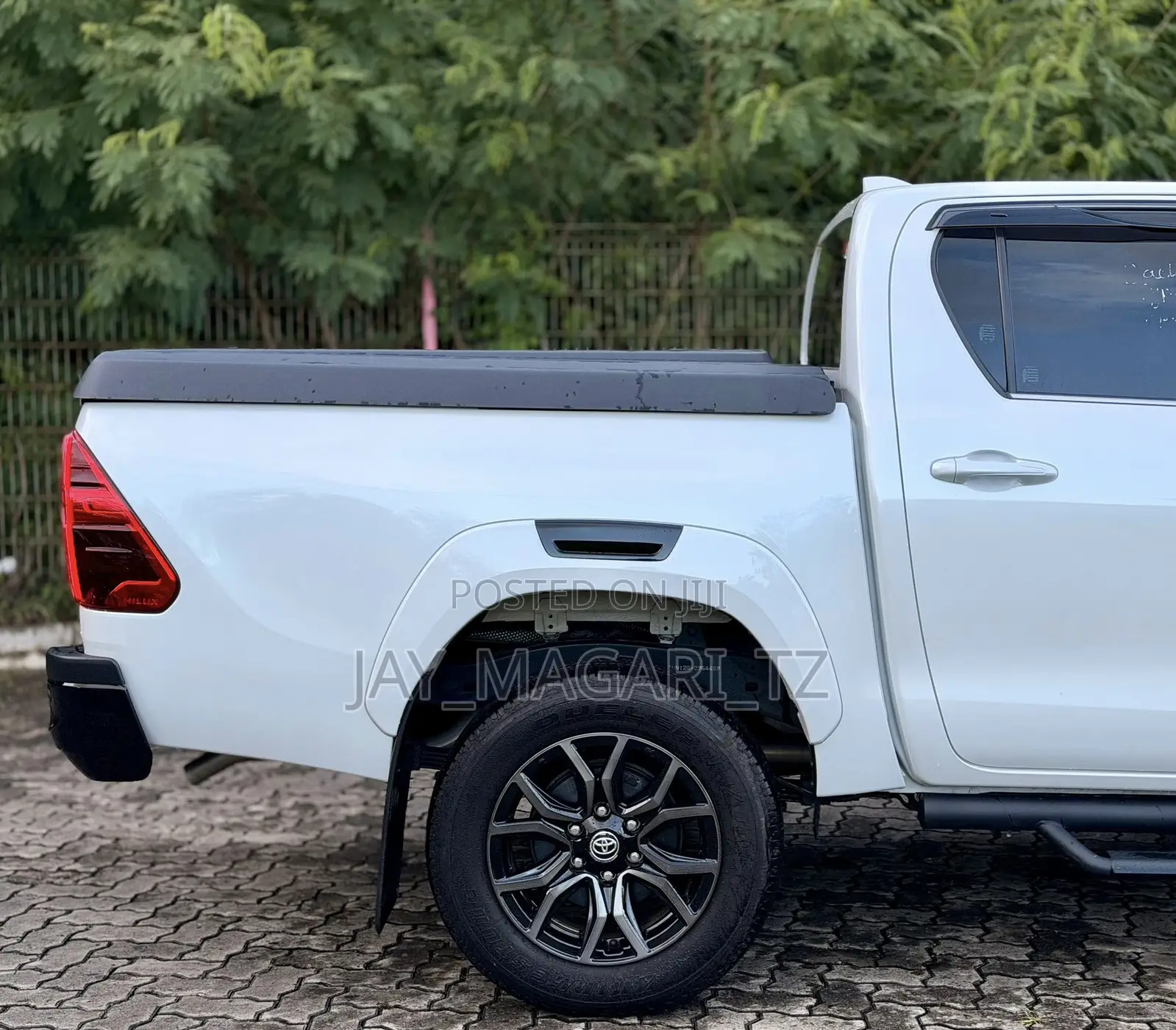 Toyota Hilux 2024 White