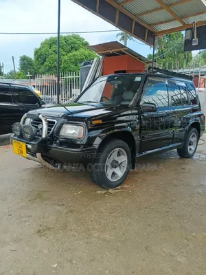 Suzuki Escudo 1998 Black
