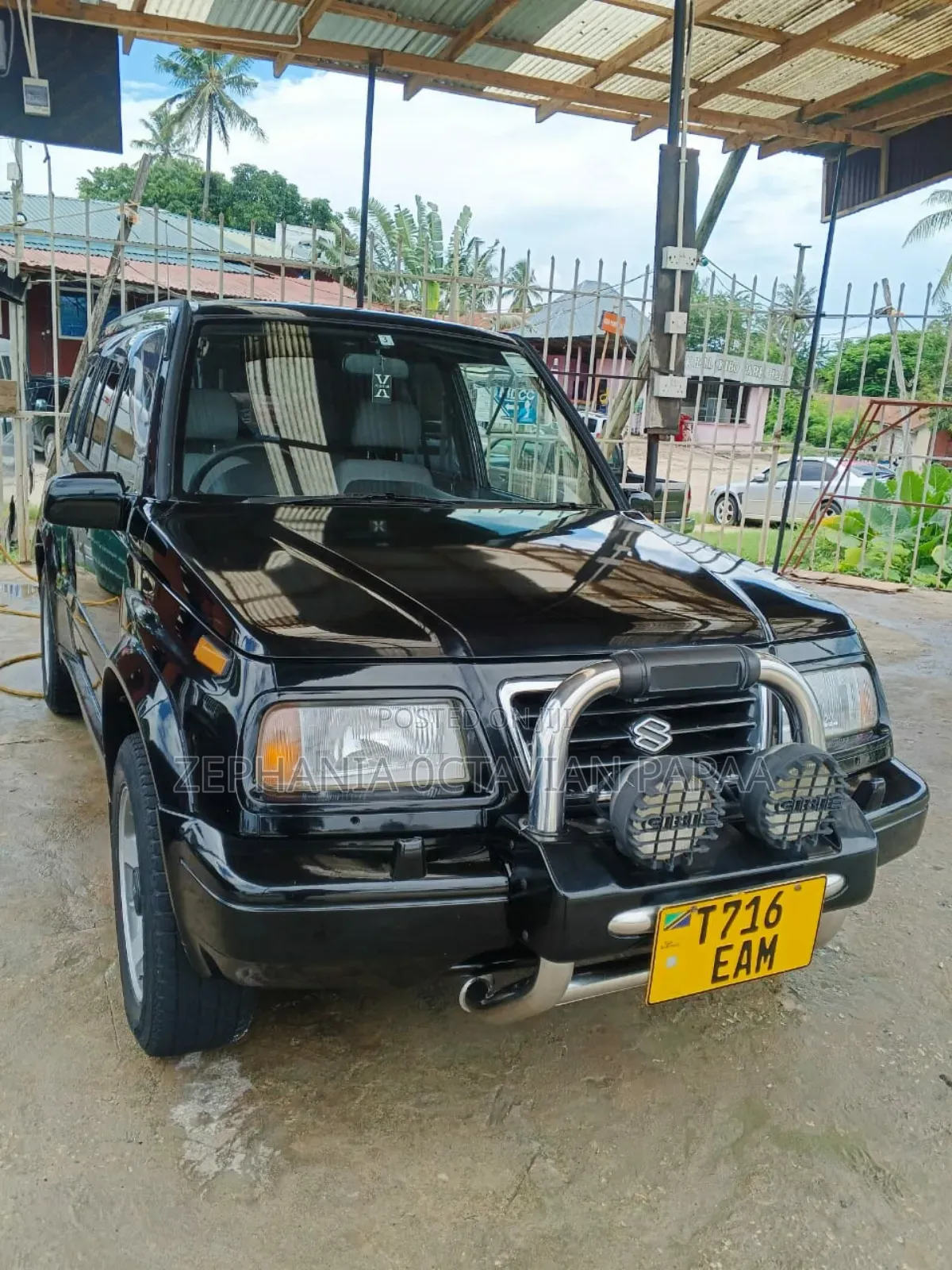 Suzuki Escudo 1998 Black