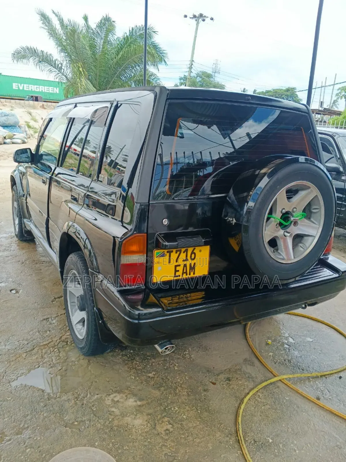Suzuki Escudo 1998 Black