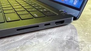 New Laptop Apple MacBook Pro 2025 M5 14-inch 16GB Apple M5 SSD 512GB