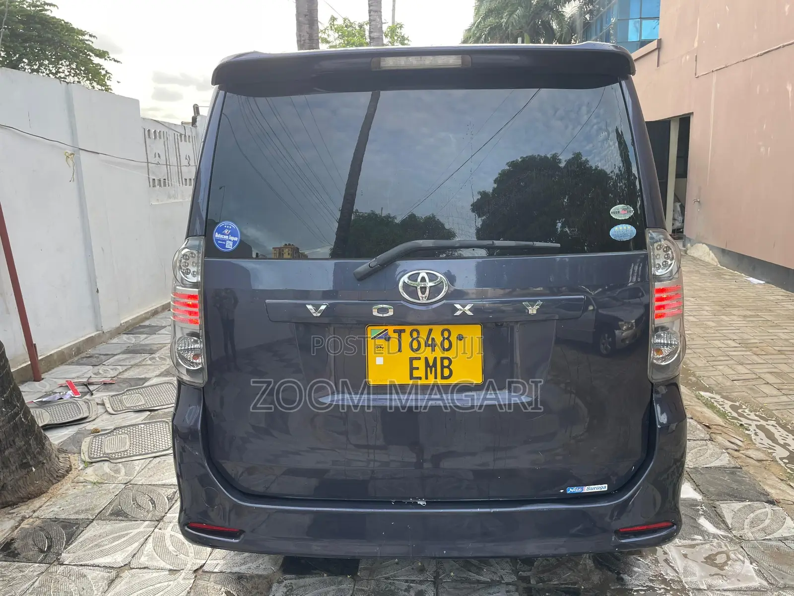 Toyota Noah 2010 Purple