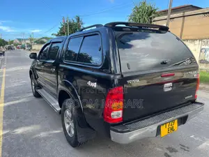 Toyota Hilux 2009 Black
