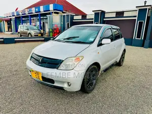 Toyota IST 2005 Silver