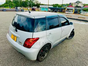 Toyota IST 2005 Silver
