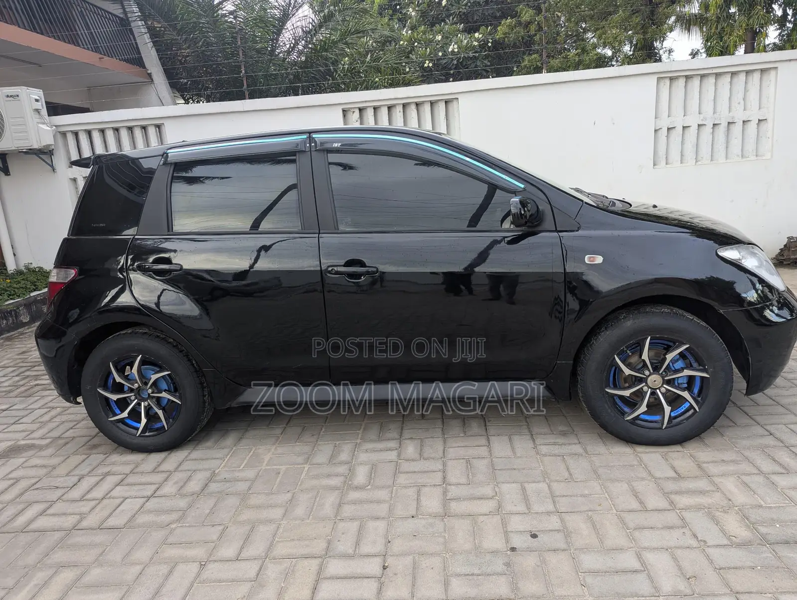 Toyota IST 2004 Black