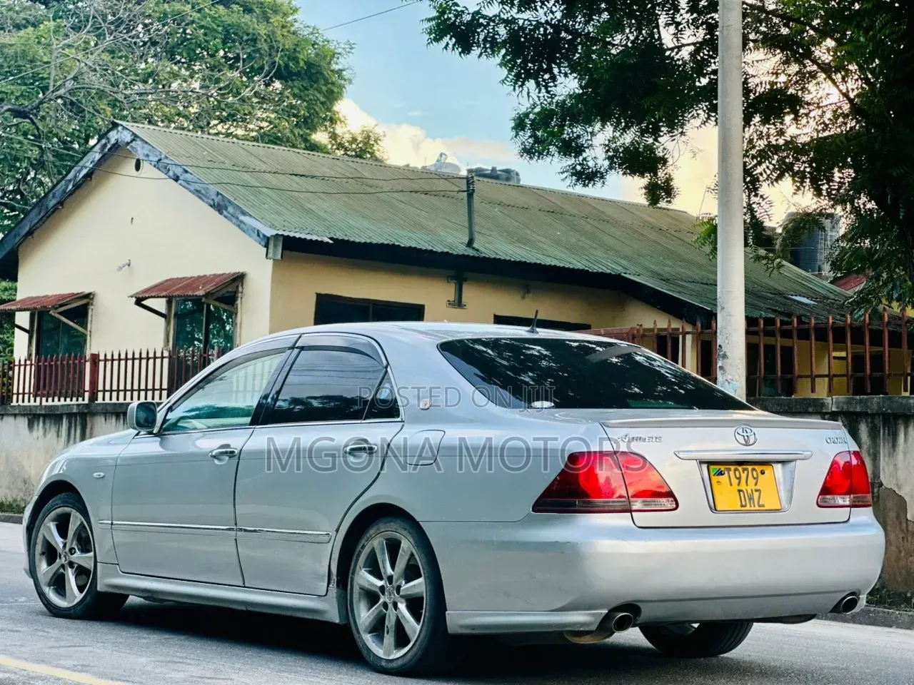 Toyota Crown 2006 Silver