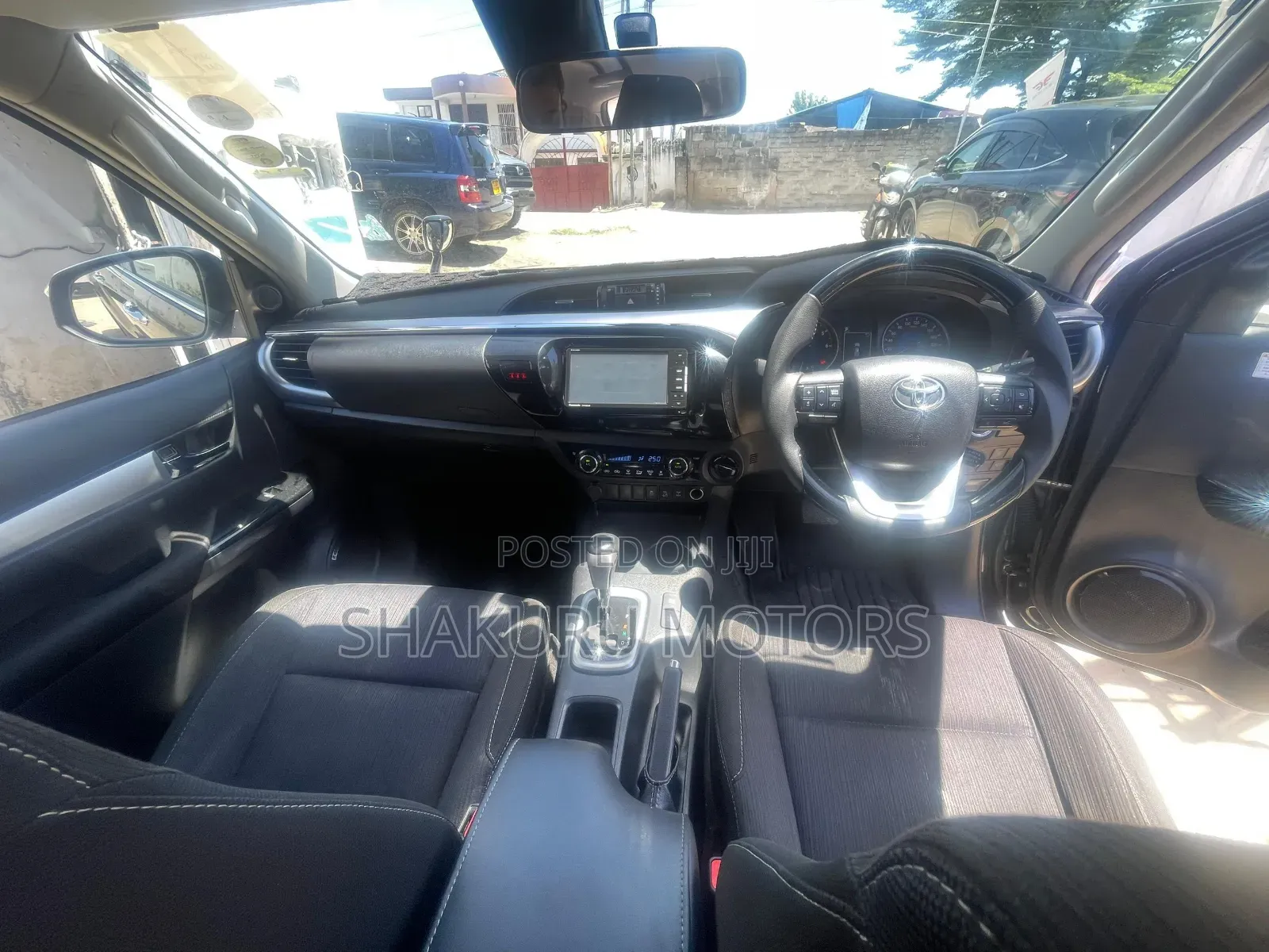 Toyota Hilux 2019 Black