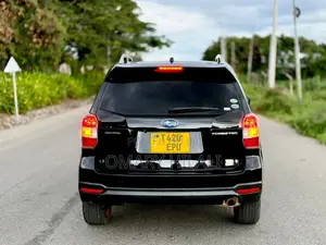 Subaru Forester 2012 Black