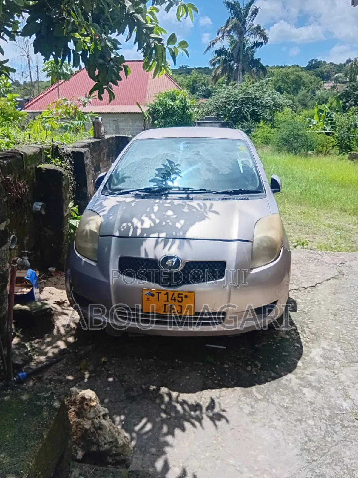 Toyota Vitz 1.5 FWD 5dr 2004 Silver