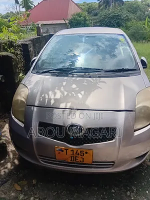 Toyota Vitz 1.5 FWD 5dr 2004 Silver