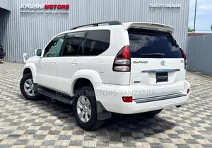 Toyota Land Cruiser Prado 2006 White