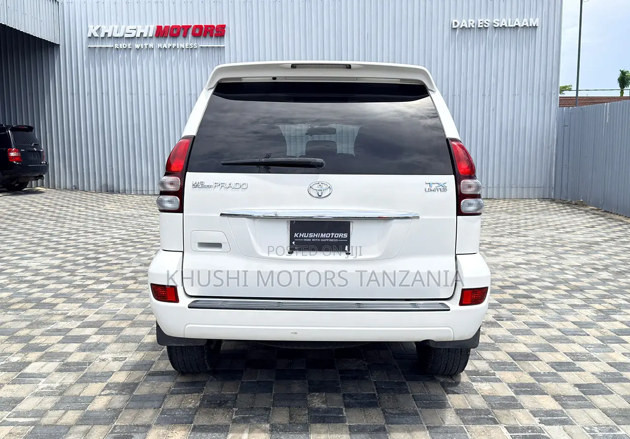 Toyota Land Cruiser Prado 2006 White