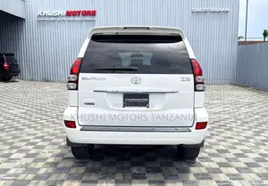 Toyota Land Cruiser Prado 2006 White