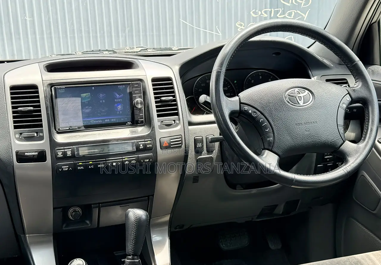 Toyota Land Cruiser Prado 2006 White
