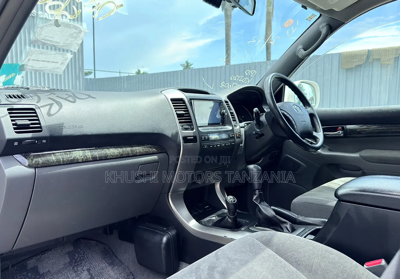Toyota Land Cruiser Prado 2006 White