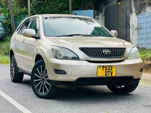 Toyota Harrier 2005 Gold