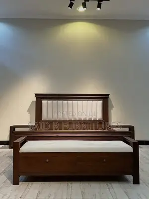 Kitanda Kikali Cha Mbao 5*6