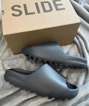 Yeezy Slides Casual Collection Available