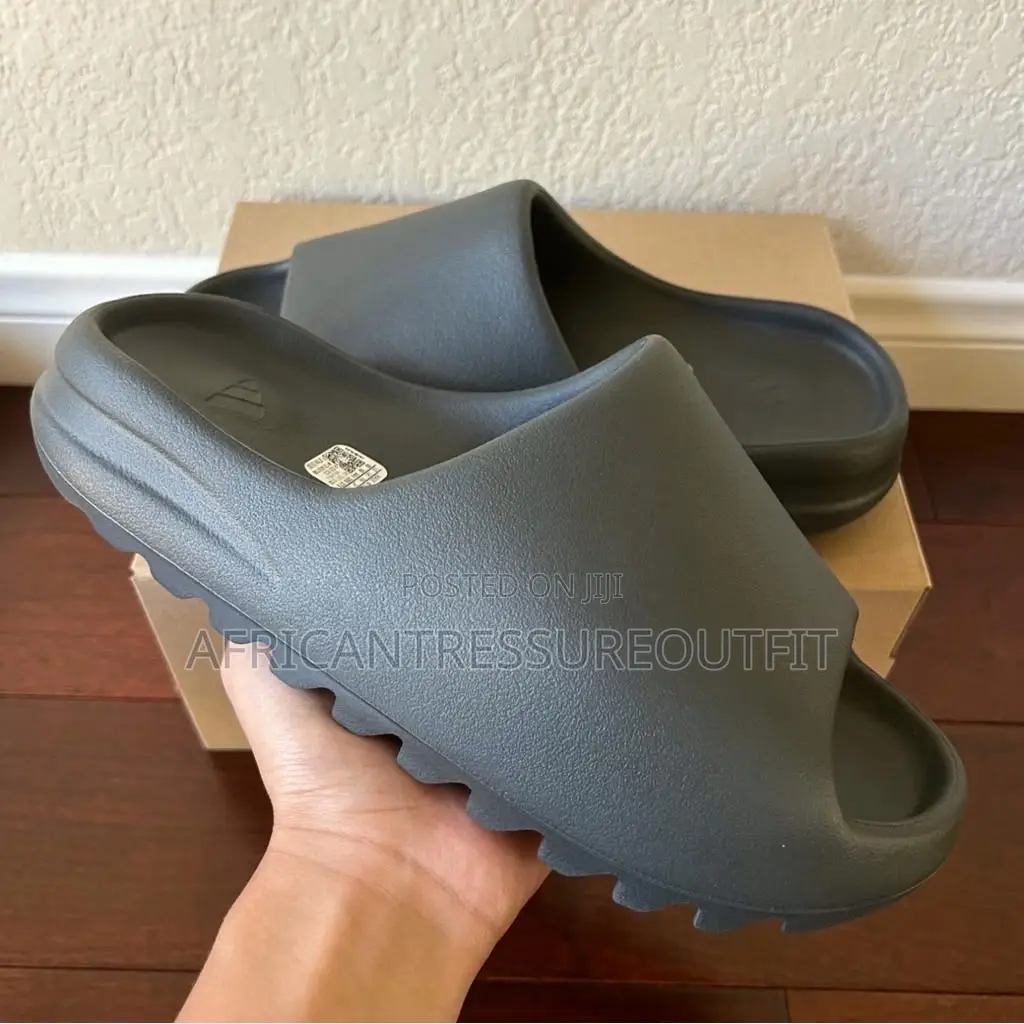 Yeezy Slides Casual Collection Available