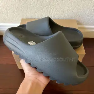 Yeezy Slides Casual Collection Available