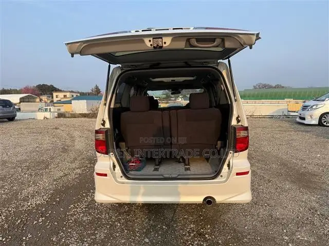 Toyota Alphard 2.4 Petrol AWD 2003 White