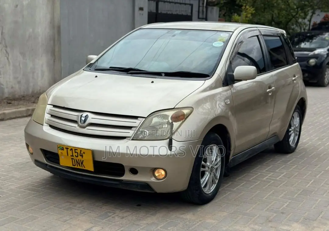 Toyota IST 2004 Beige